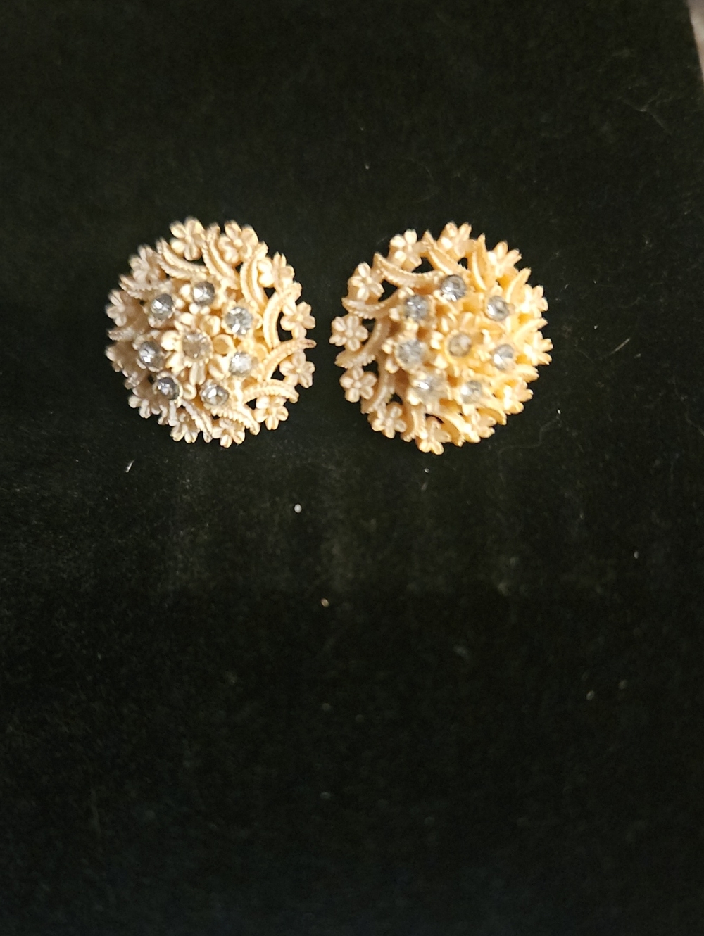 Vintage Cream Floral Cluster Clip Earrings with Clear Crystals